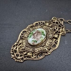 Gold Tone Filigree Flower Pendant Necklace Vintage Costume Jewelry